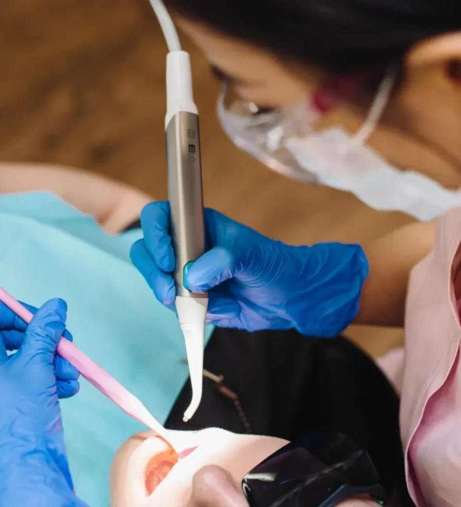 LEMA AĞIZ VE DİŞ SAĞLIĞI POLİKLİNİĞİ